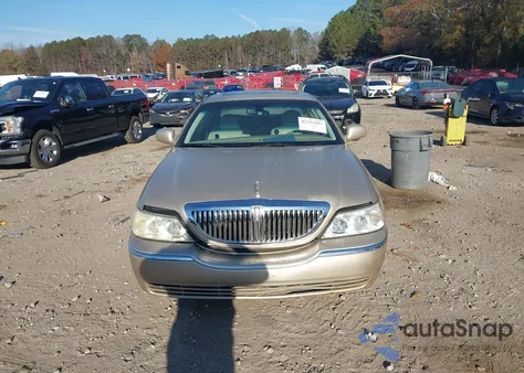 2006 Lincoln Town Car Signature z USA, uszkodzony, nr VIN 1LNHM81V96Y644084